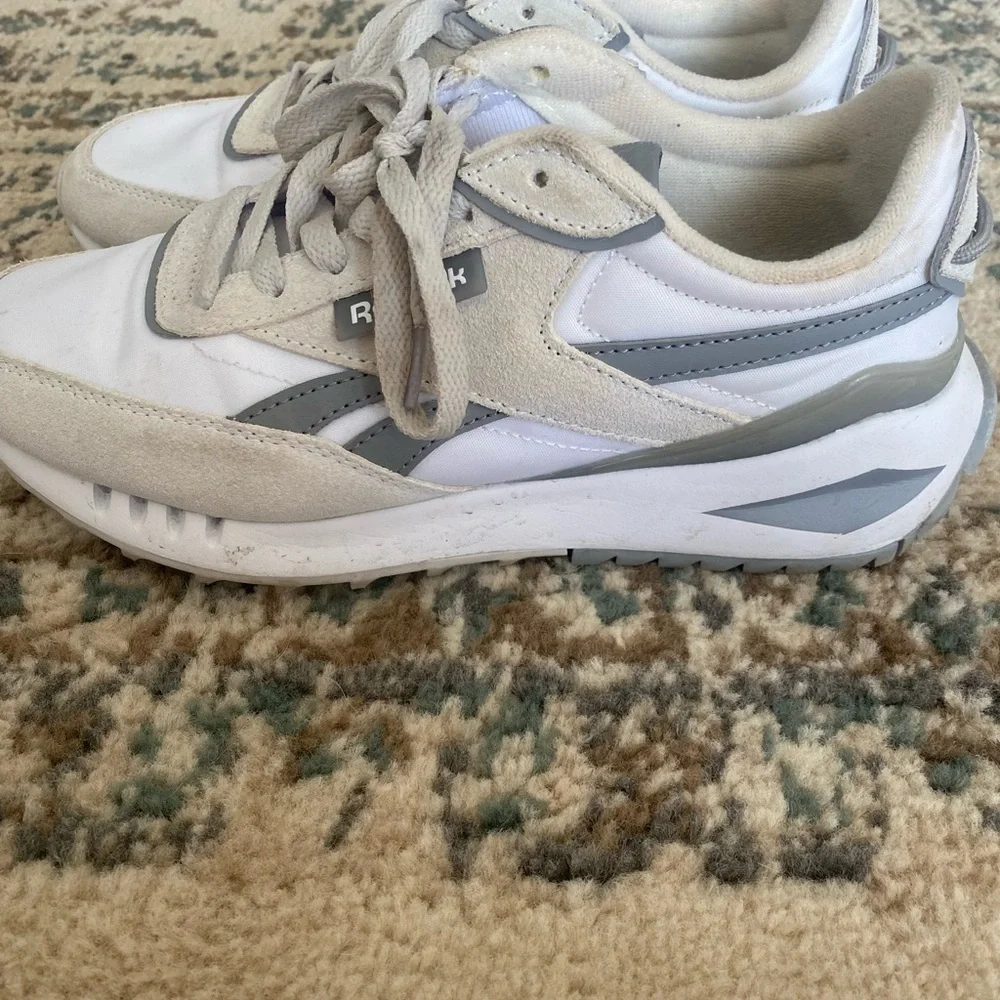 Reebok White and Gray Sneakers - Picture 3 of 7